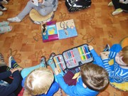 Návštěva školáků ve školce